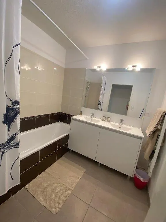 Jasmin Avec Parking A 200 M Du Centre Apartment Avignon 0*,  France